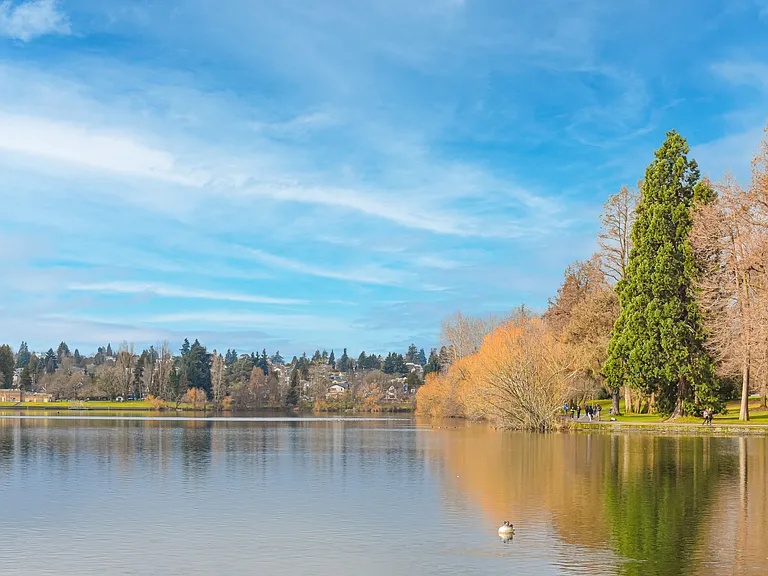 The Loop at Green Lake — Photo 41