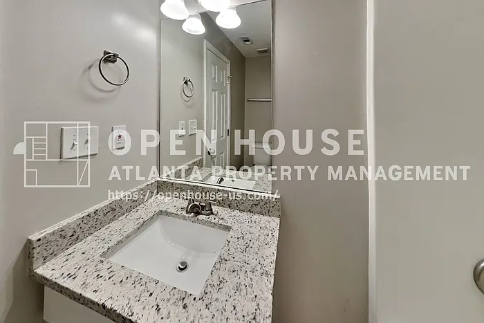 100 Saint Ann St — Photo 15
