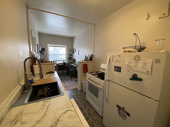 5th image of 2103 Harriet Ave APT 106