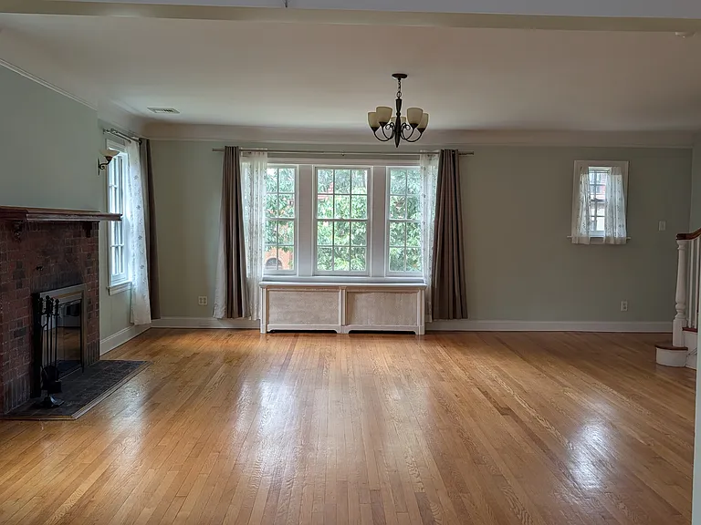 730 Burns St #2 — Photo 11
