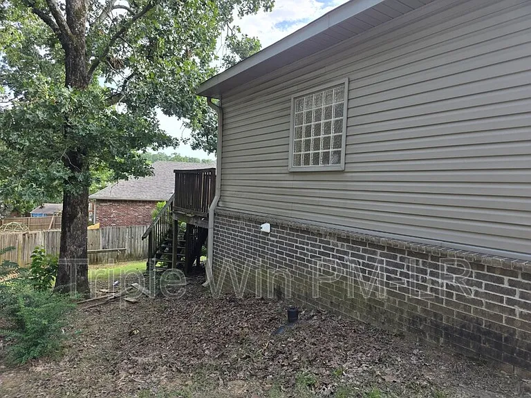 1901 Hidden Creek Dr — Photo 30