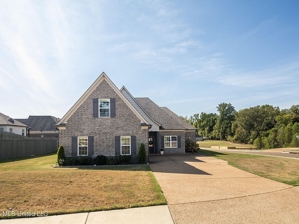 1st image of 1060 Pettigrew Dr