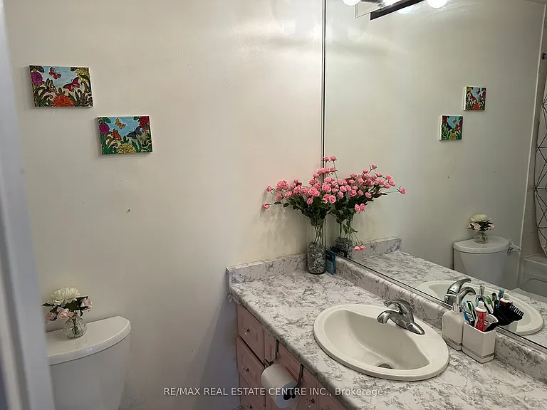 86 Earnscliffe Cir — Photo 16