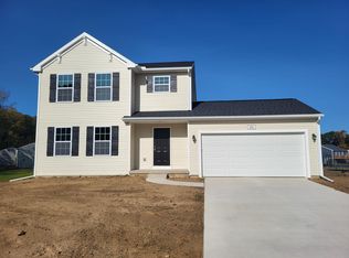 890 Harvest Dr, Wayland, MI 49348