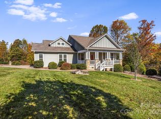 514 Monarch Rd, Hendersonville, NC 28739