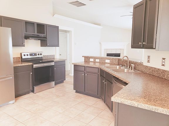 2nd image of 2558 Woodhaven Ct