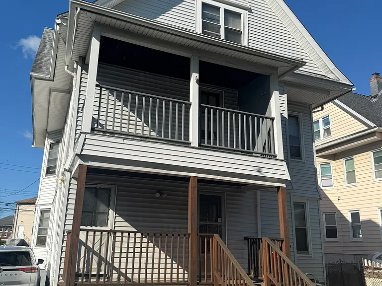82 Porter St #2 — Photo 14