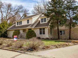 2007 Arthur Dr, Manhattan, KS 66502