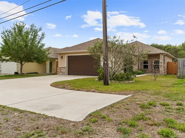 623 W Deberry Ave, Aransas Pass, TX 78336