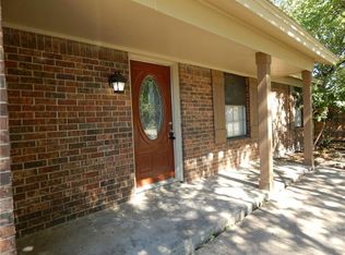 6633 Whispering Ln, Watauga, TX 76148