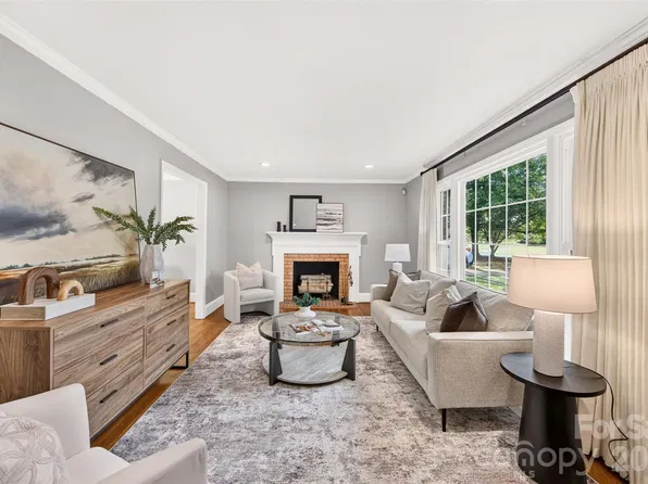 3022 Finley Pl, Charlotte, NC 28210