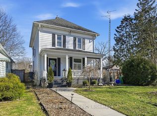 422 Greenfield St, Petrolia, ON