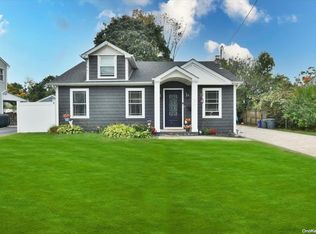 278 17th St, West Babylon, NY 11704