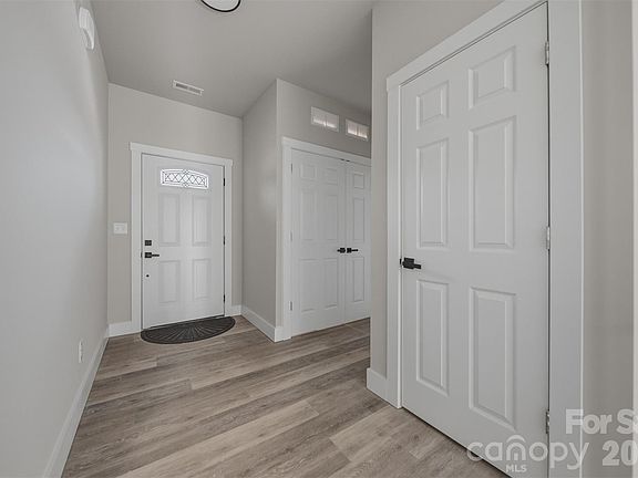 3rd image of 1225 39th Street Cir SW