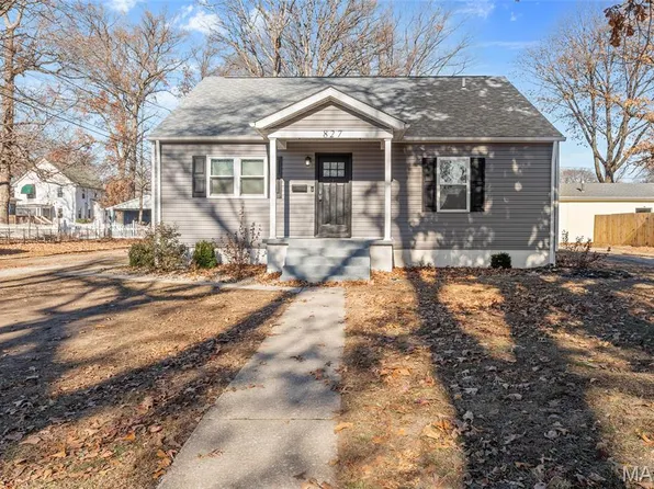 827 Longfellow Ave, Wood River, IL 62095