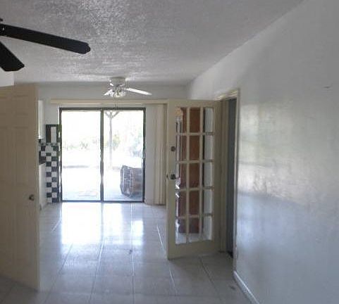 4th image of 3138 Egremont Dr