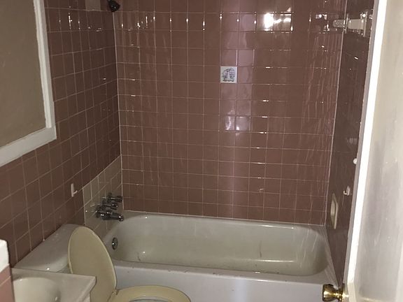 3rd image of 3458 Radford Rd