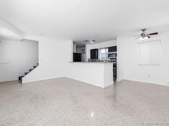 4th image of 3120 Hibiscus St #3120