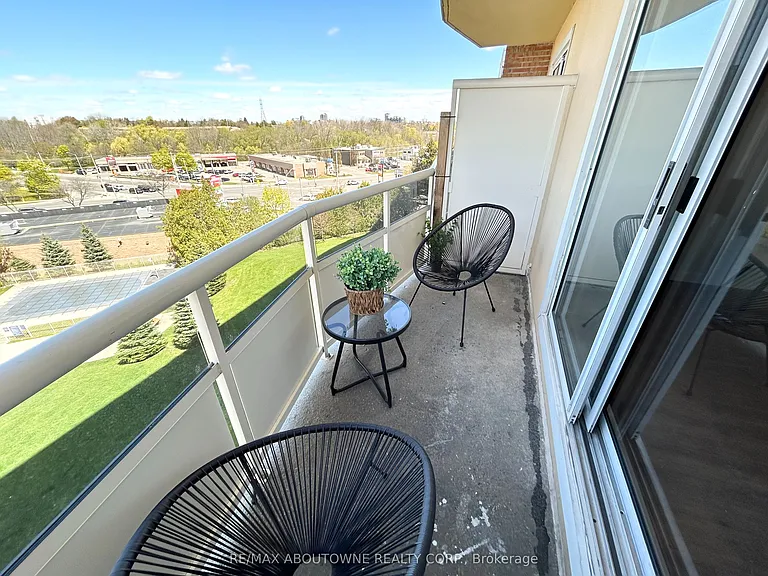 10 Overlea Dr #609 — Photo 15