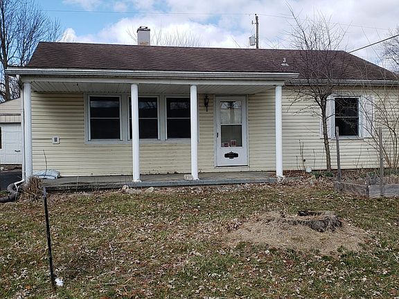 2nd image of 318 Middle Dr