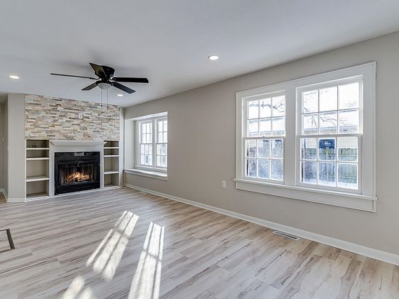 4th image of 1036 N Sheridan Ave
