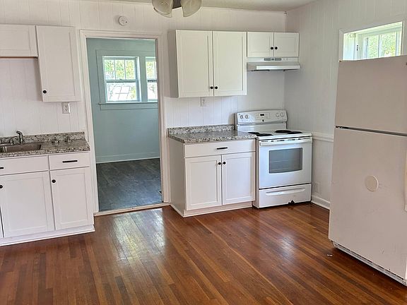 2nd image of 1800 Marion Ave
