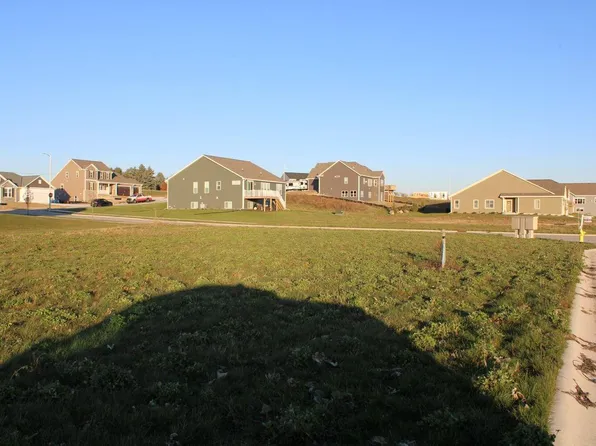 661 LAMBERT COURT #663 Lt3, Slinger, WI 53086