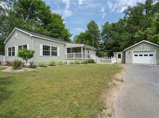 12581 Ridge Rd, Sackets Harbor, NY 13685