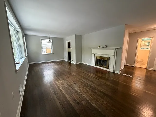 4 bed, 948 sqft, $3,150 — Photo 4