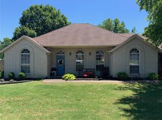 2803 Brookshire St, Springdale, AR 72762