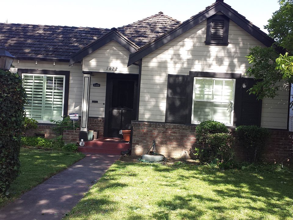 1st image of 1422 N Lincoln St