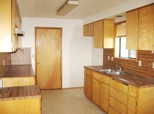 4411 SW Minter Bridge Rd, Hillsboro, OR 97123