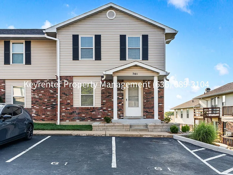 761 Highland Hill Ct — Photo 2