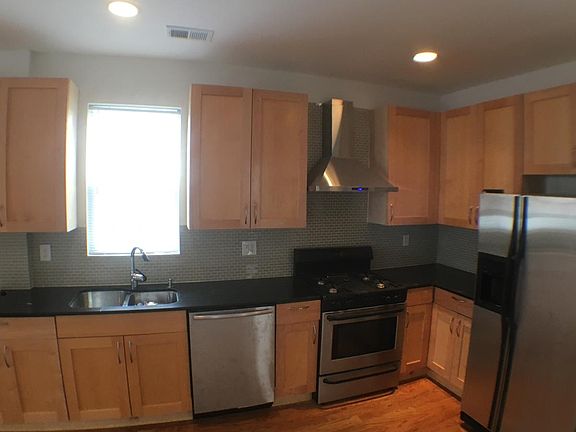 5th image of 2151 N Bell Ave APT 2R