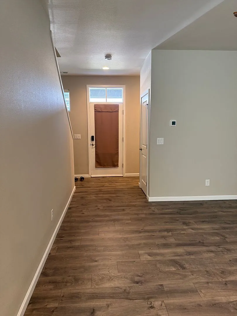 3 Bedroom Home in Heart of Enumclaw — Photo 3