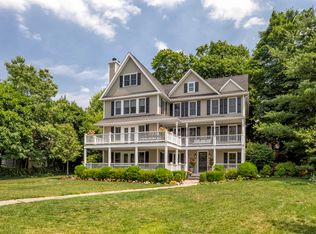 7 Holman Ln, Old Greenwich, CT 06870