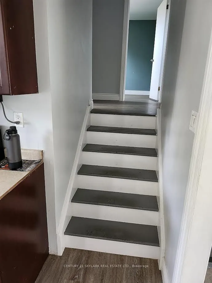 3 bed, $2,400 — Photo 4
