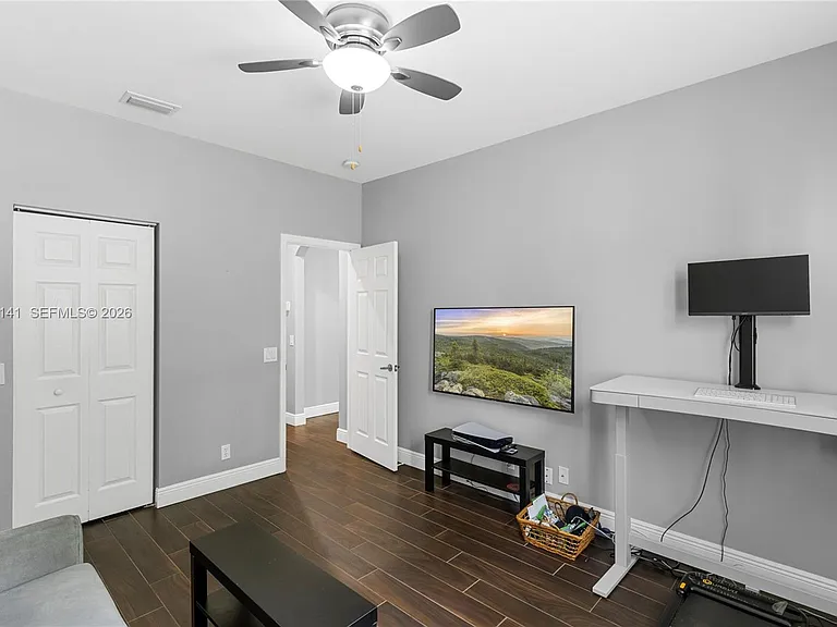 4228 Laurel Ridge Cir — Photo 26