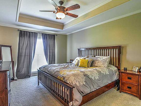 3rd image of 10472 Plum Creek Dr