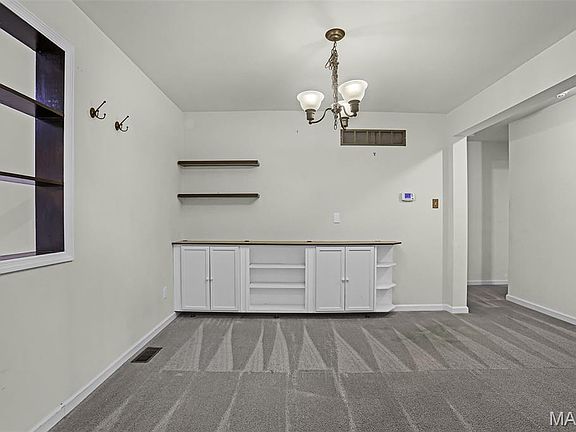 3rd image of 420 Country Stone Dr