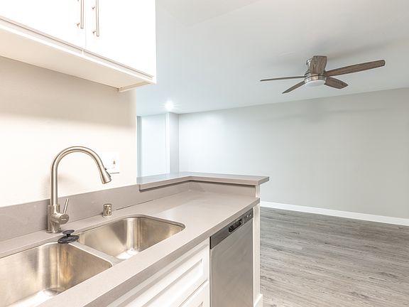 5th image of 1200A N Olive Dr #303