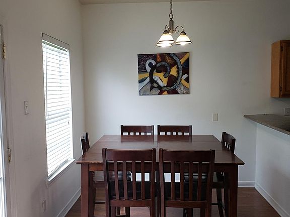4th image of 8215 Edinburgh St