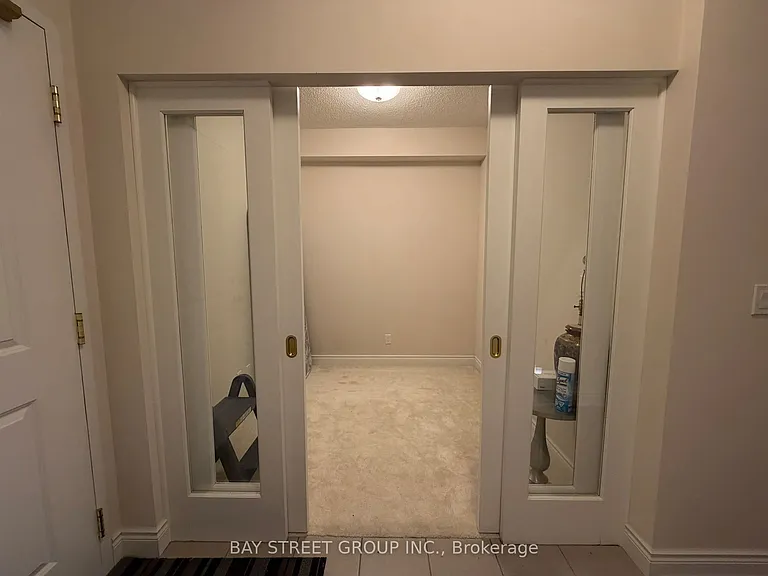 11211 Yonge St #1002 — Photo 4