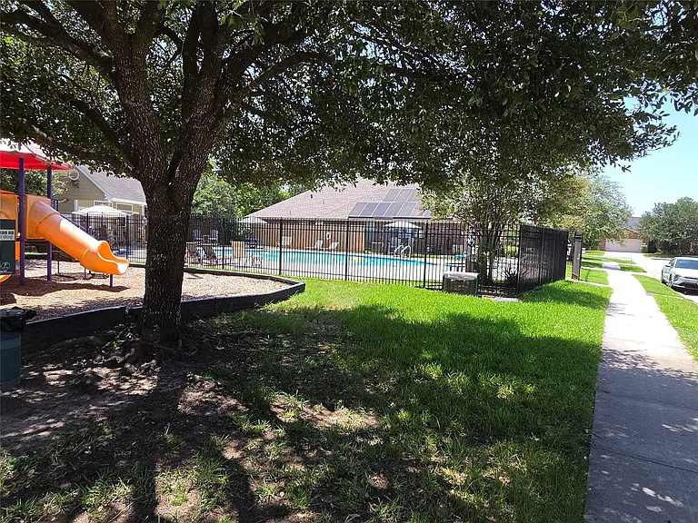 3031 E Lockeridge Village Dr — Photo 30