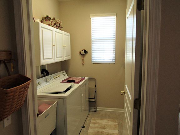 2nd image of 13382 Red Alder Ave