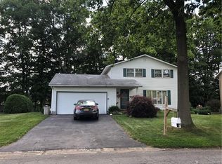 7348 Barnyard Cir, Liverpool, NY 13088