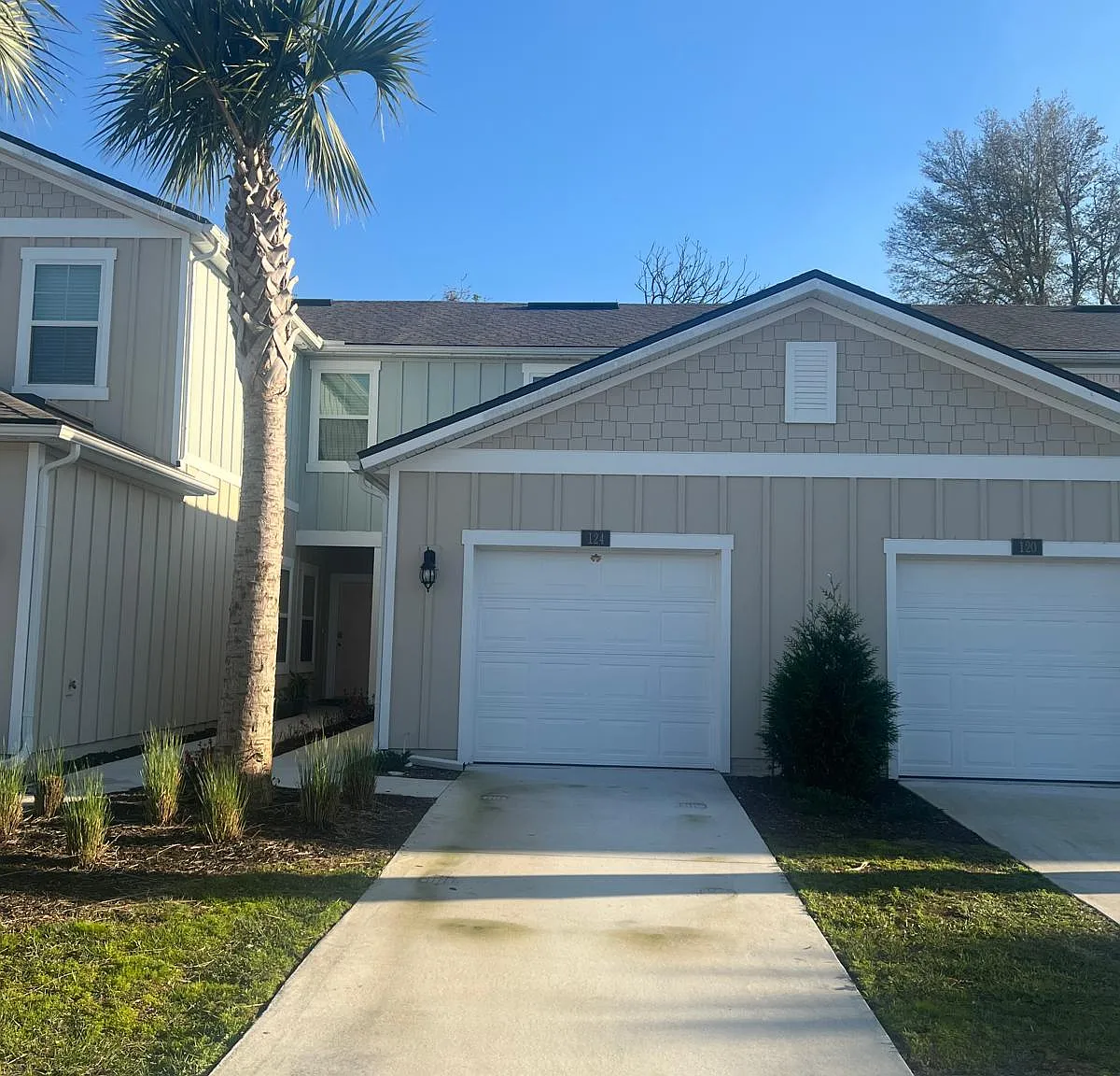 2 bed, 2.5 bath, 1210 sqft, $1,745 — Photo 1
