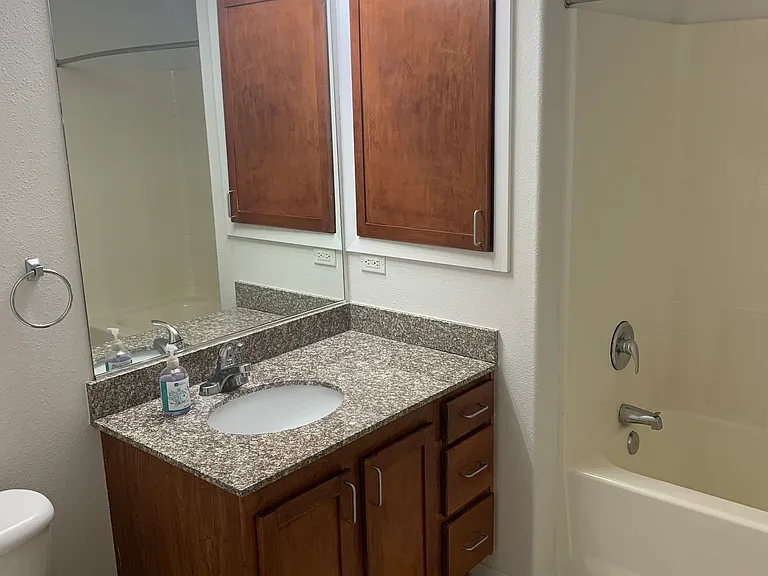 4200 E Commerce Way — Photo 14