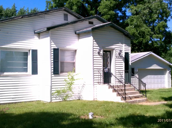 4293 Territorial Rd, Benton Harbor, MI 49022