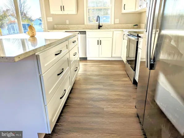 1340 Queen Anne Dr, Chester, MD 21619